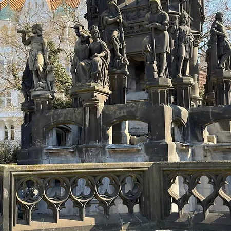 Riverside N22 公寓