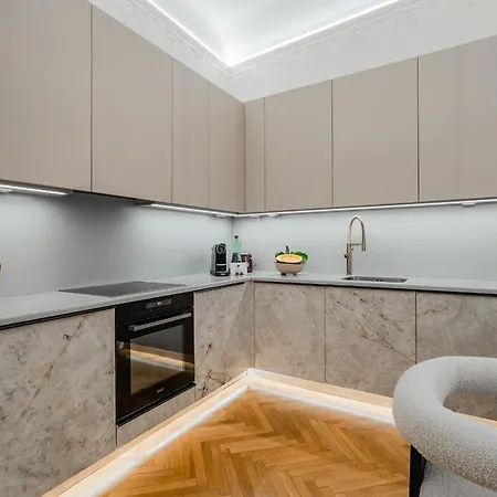 公寓 Riverside N22 *