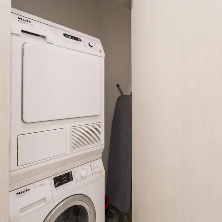 公寓 Riverside N22 *