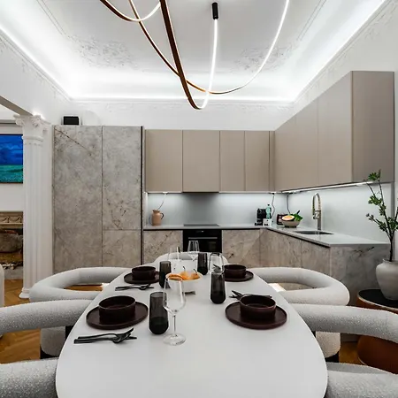 Riverside N22 Apartment