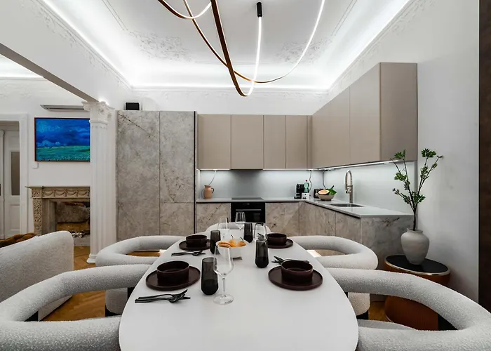 Riverside N22 Apartment